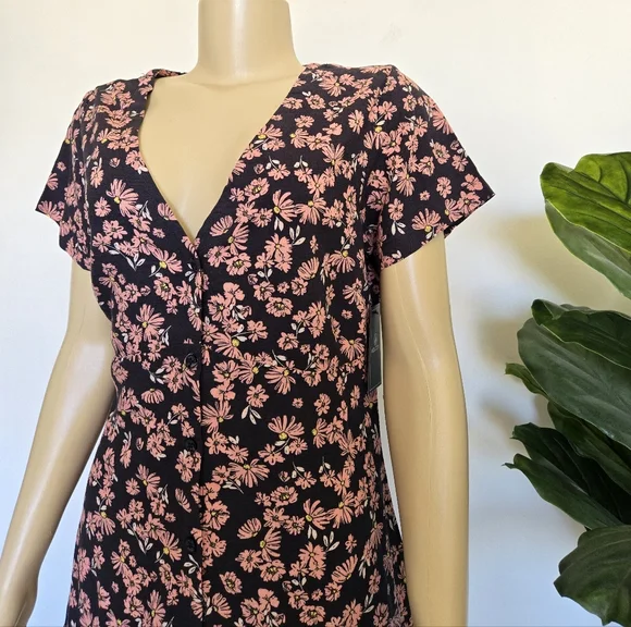 NEW Volcom Crunk Punk Dress SPN Size M Floral Black Pink Color Women's Vacation - Picture 8 of 14